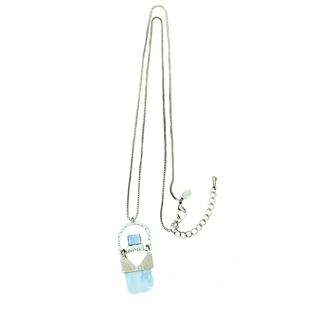 Charming Charlie Faux Marble Pendant Necklace 31”